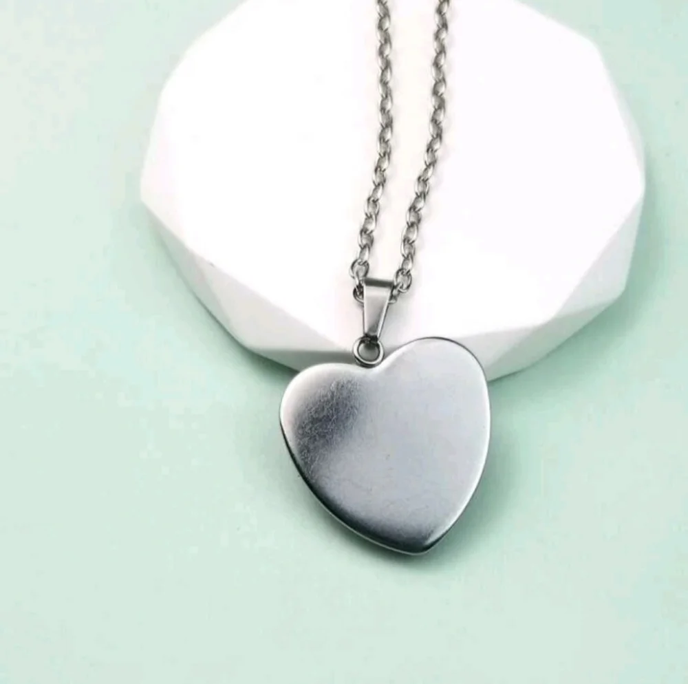 Mom Necklace - Picture 3 of 5